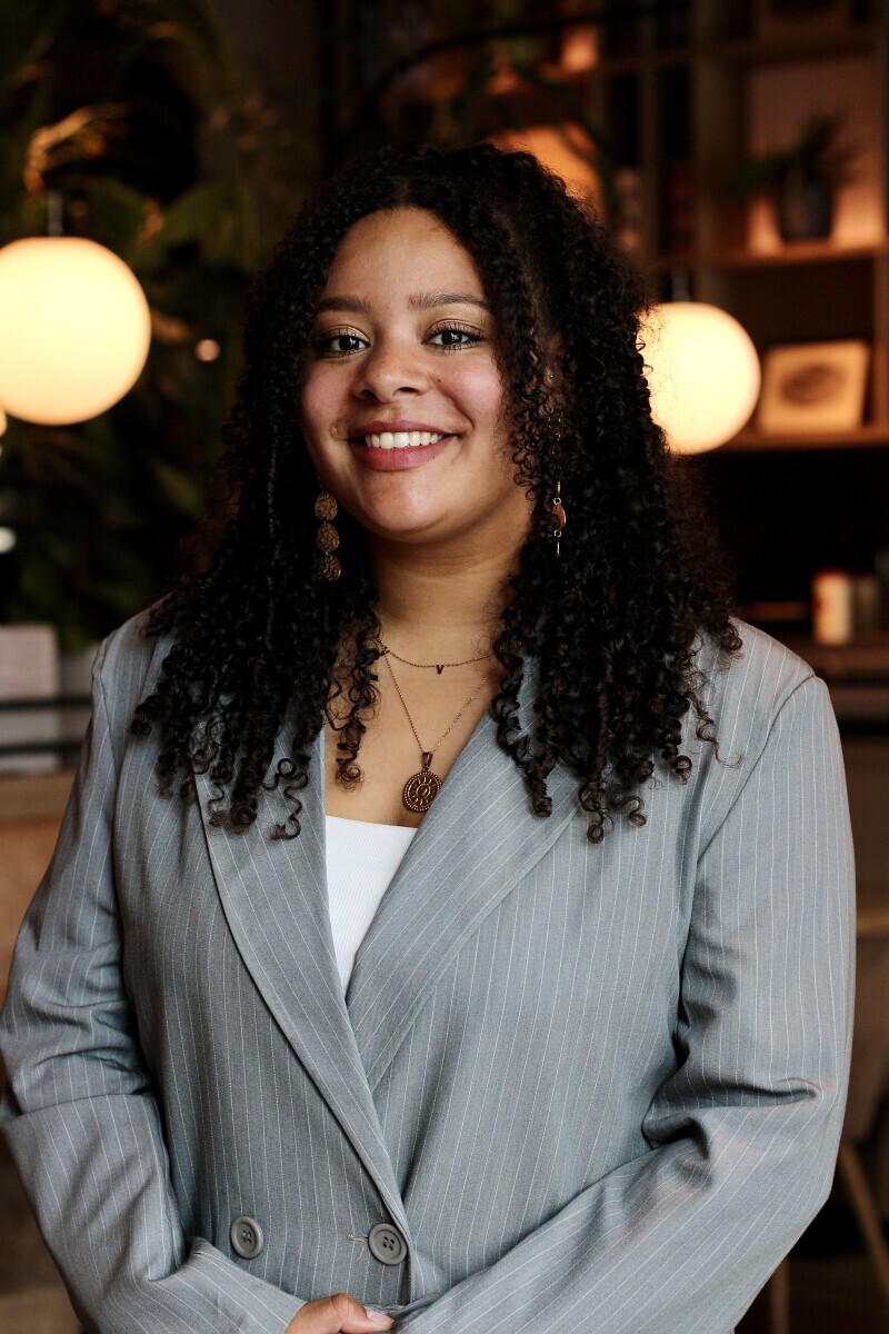 avatar - Márcia De Oliveira